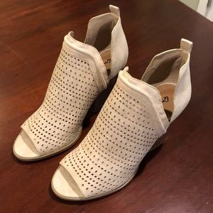 “Qupid” open toed ankle booties